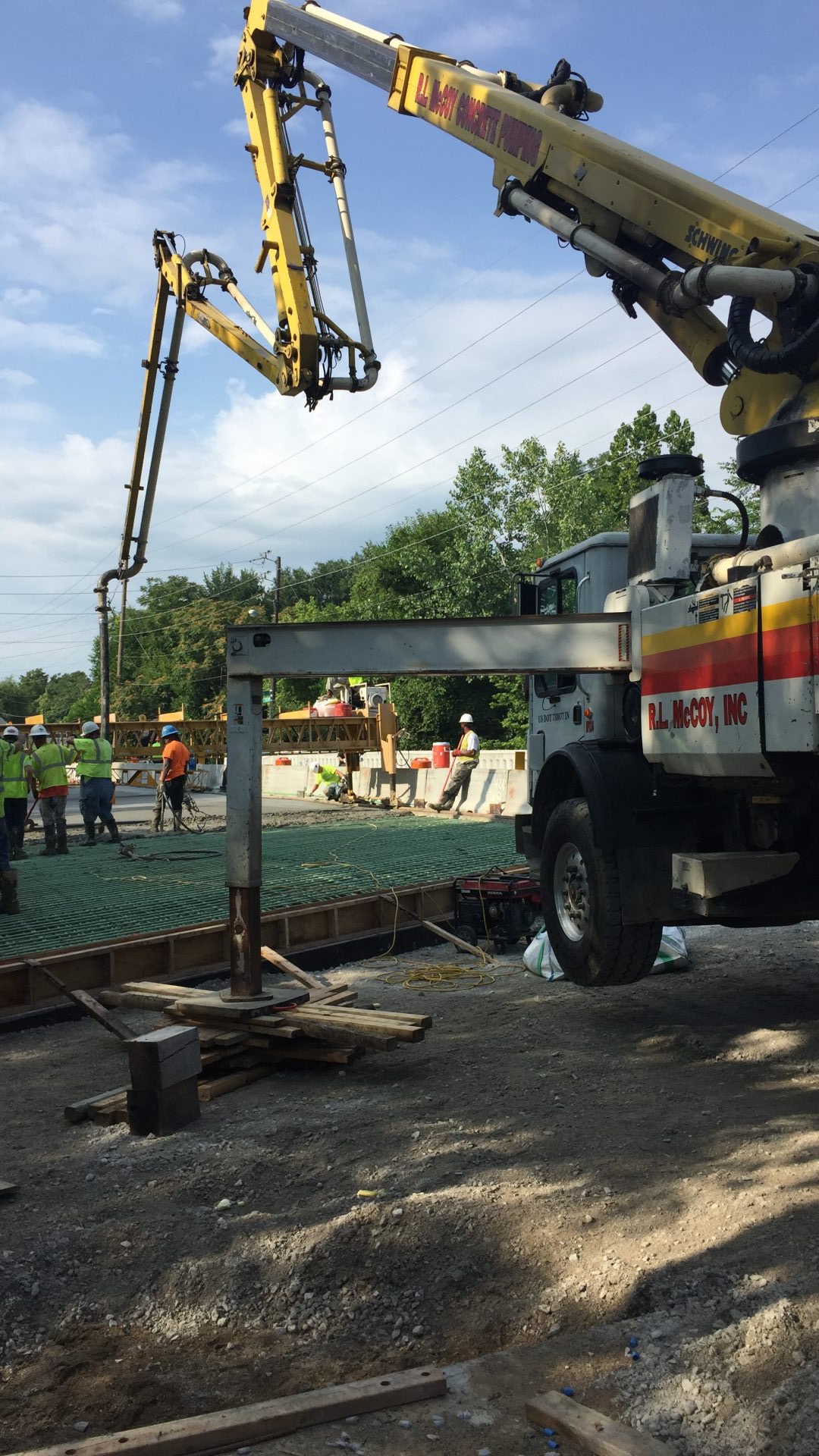 31-meter concrete pump placing a bridge deck